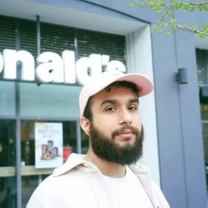 Meet your Posher, Faraz